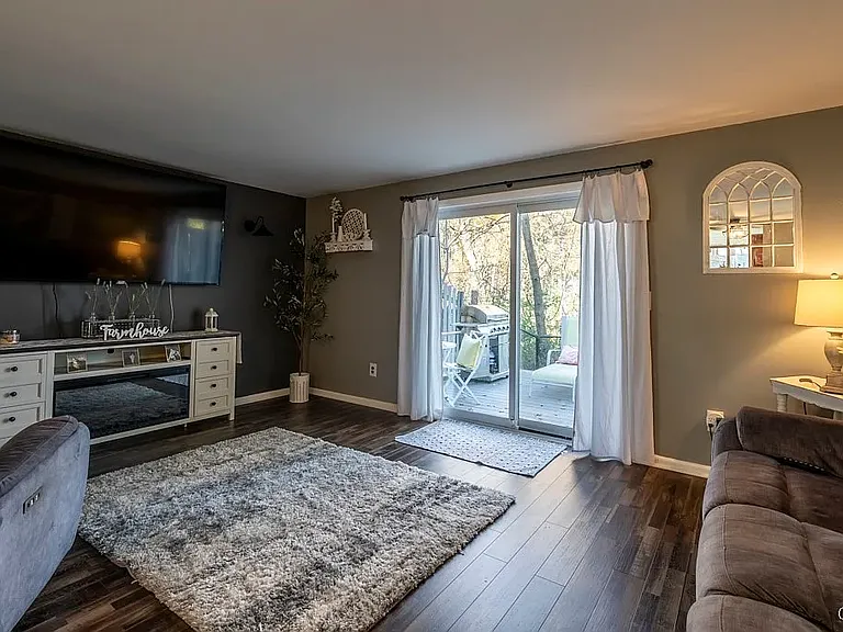 157 Iron Oak Cir — Photo 4