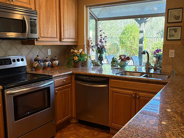 4292 Silverado Dr — Photo 23