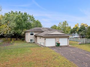 2220 110th Ln NW, Coon Rapids, MN 55433