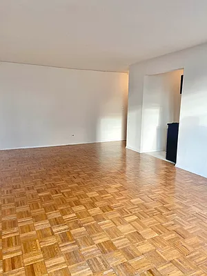 Rented by Avenues Real Estate | media 2