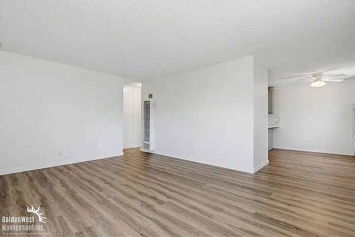 643 W 6th Ave #647 — Photo 4