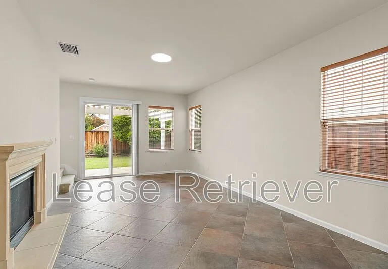 223 W Prosperidad Way — Photo 15