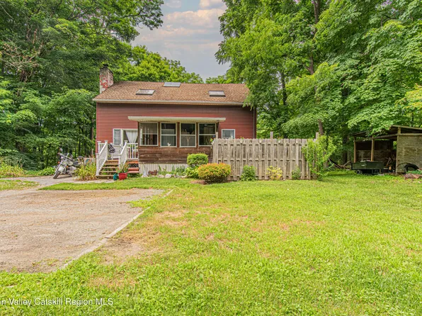 179 Hibernia Road, Salt Point, NY 12578