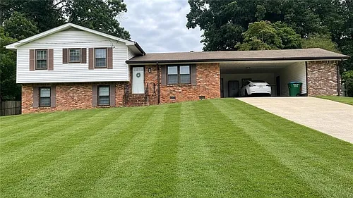 886 Killian Hill Rd Photo 1