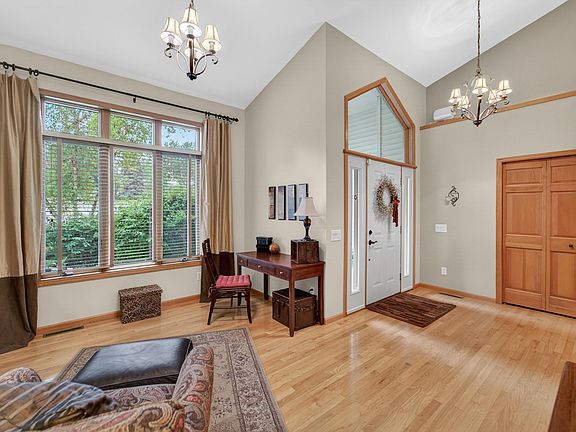 3rd image of 148 Fawn Ct
