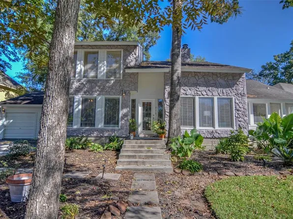 216 Lake View Cir, Montgomery, TX 77356