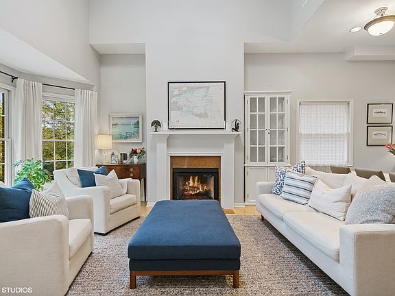 3rd image of 2025 N Magnolia Ave #3