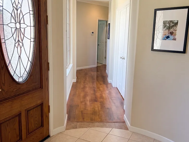 5028 Garlenda Dr — Photo 8