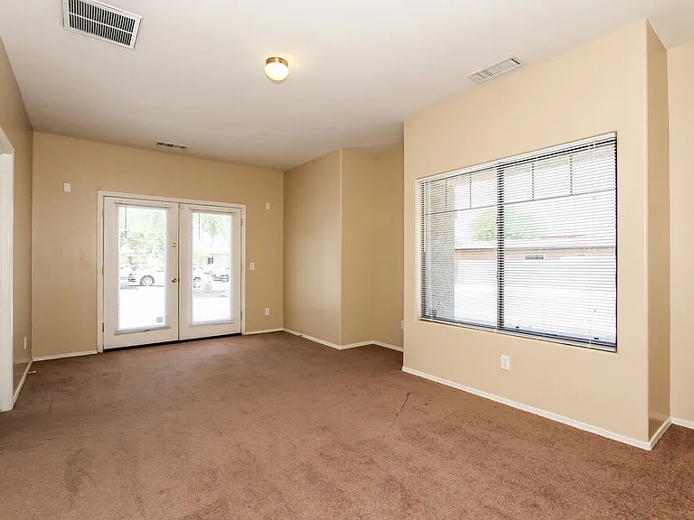 5245 W Bowker St — Photo 12