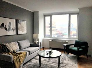 635 W 42nd St APT 8J, New York, NY 10036