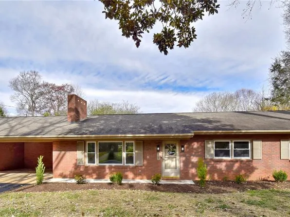 377 Fishing Creek Arbor Rd, Wilkesboro, NC 28697