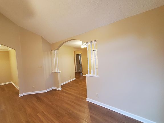 3rd image of 164 Shady Maple Dr