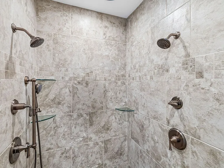 8325 Turnbull Dr — Photo 25