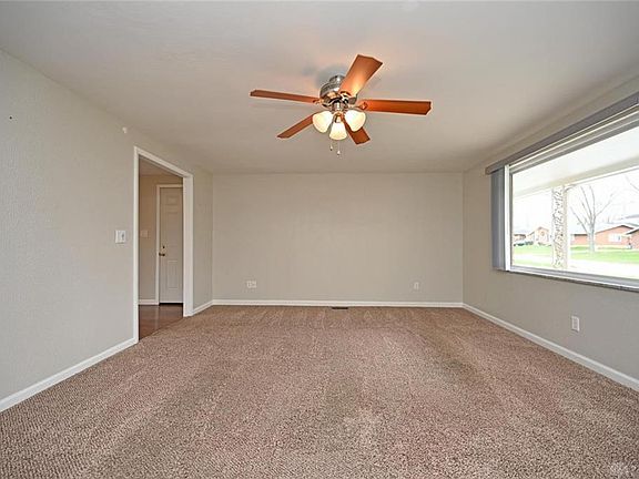 5th image of 6429 Larcomb Dr