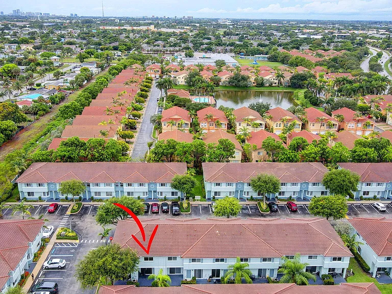 1912 Hibiscus Ln — Photo 42