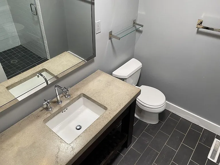492 Chase St — Photo 11