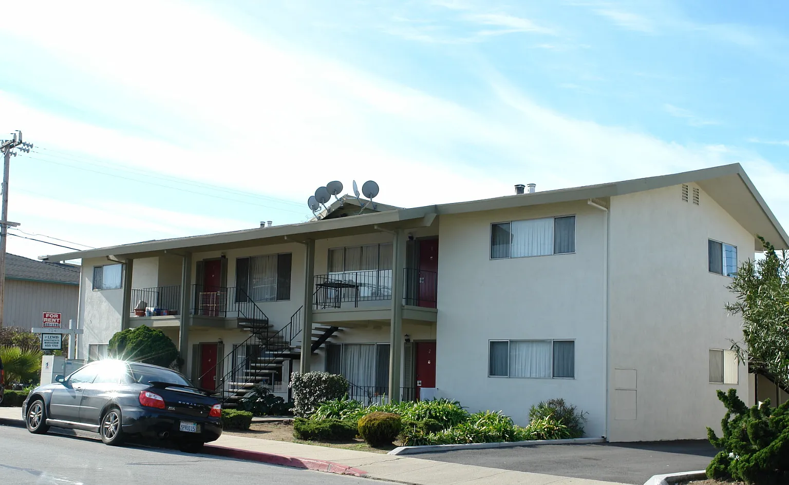 The Lewis — Photo 4