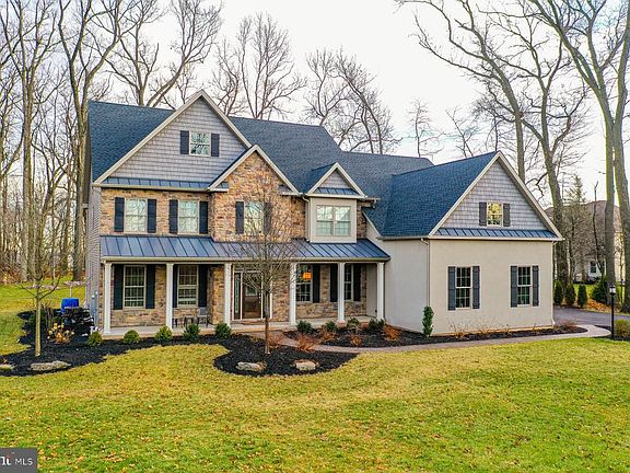 5th image of 6895 Stella Cir