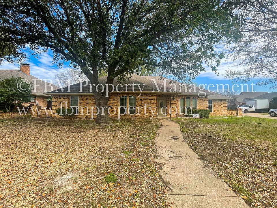 1st image of 2602 Saint Andrews Dr
