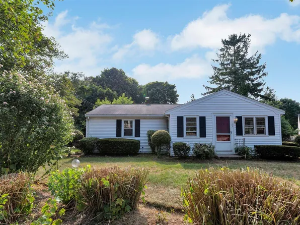 17 Homestead Lane, East Falmouth, MA 02536