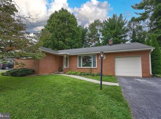 1723 Windy Hill Rd, Lancaster, PA 17602
