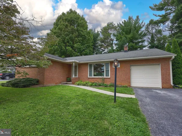 1723 Windy Hill Rd, Lancaster, PA 17602