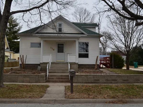 116 6th St NE, Waverly, IA 50677