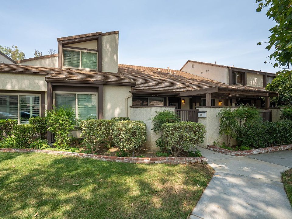 1st image of 24707 Sand Wedge Ln