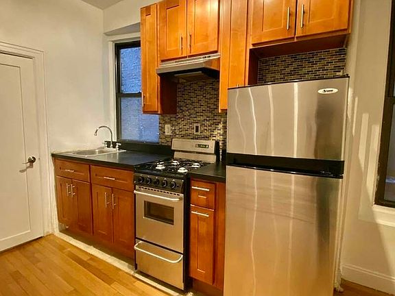 5th image of 226 W 25th St APT 3FW