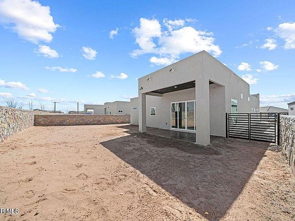 5th image of 613 Paseo Campanero St