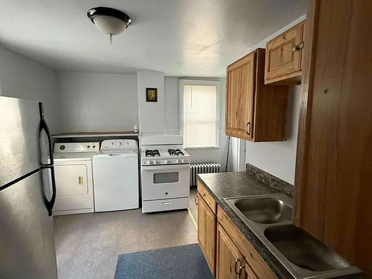148 S Van Buren Ave — Photo 7