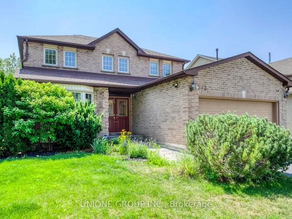 392 Carrier Ln, Oakville, ON L6H 5E9