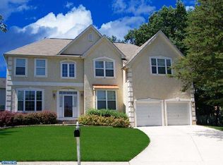 6 Ridgeview Ct, Voorhees, NJ 08043