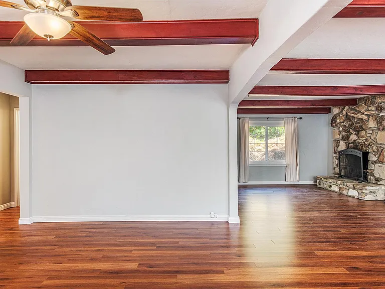 339 Molino Ave — Photo 4