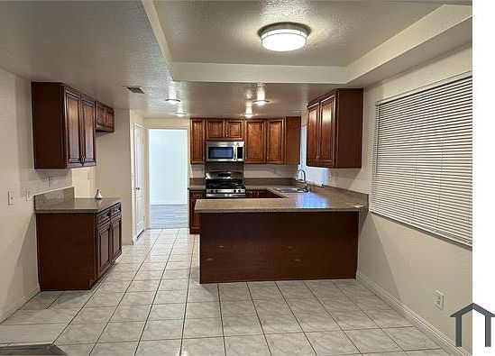 1st image of 637 Esther Dr