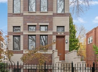 1821 W Oakdale Ave, Chicago, IL 60657