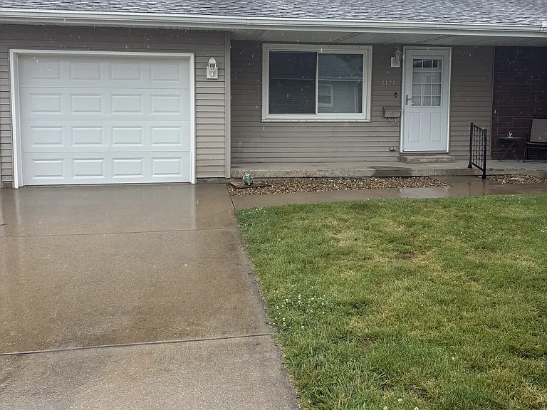 2420 Wakefield Dr — Photo 1