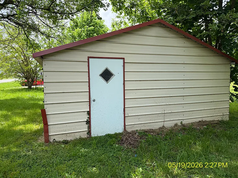 1423 Halford St — Photo 7