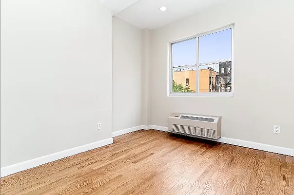 Rented by REAL New York | media 10