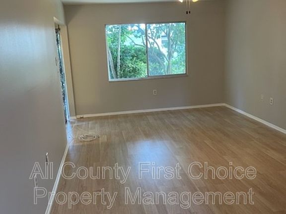 4th image of 11511 113th St Unit 6C