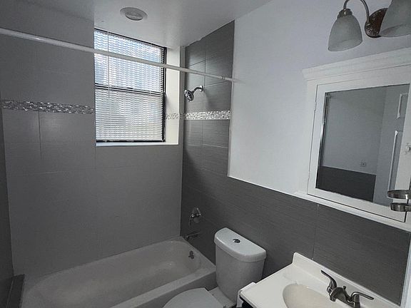 5th image of 6 Longfellow Ave #G1