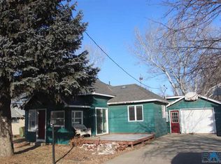 520 W Willow St, Canistota, SD 57012