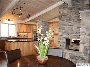 3413 Country Club Dr S, Salem, OR 97302