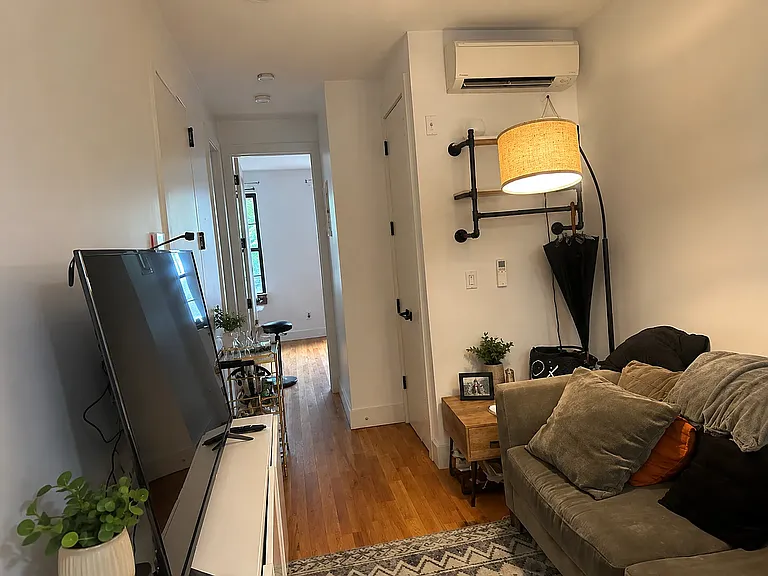 1428 De Kalb Ave #2L — Photo 1