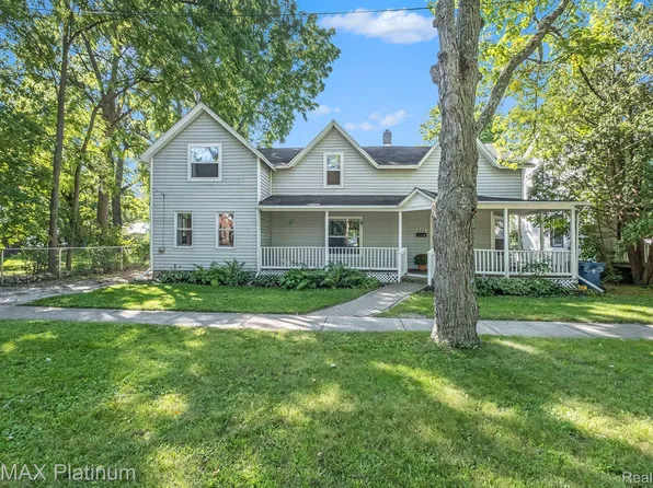 505 North St, Holly, MI 48442