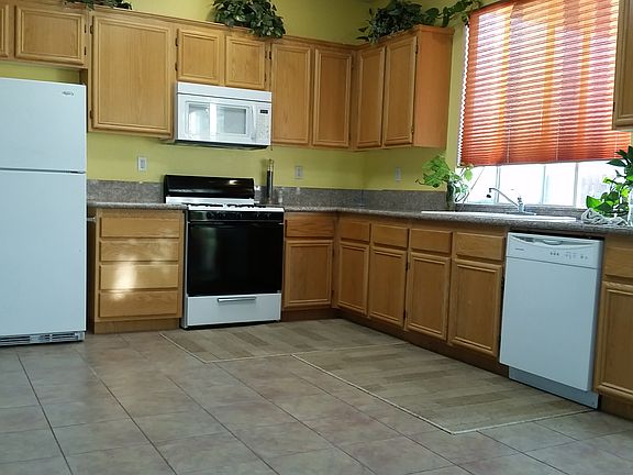 3rd image of 9621 Camino Capistrano