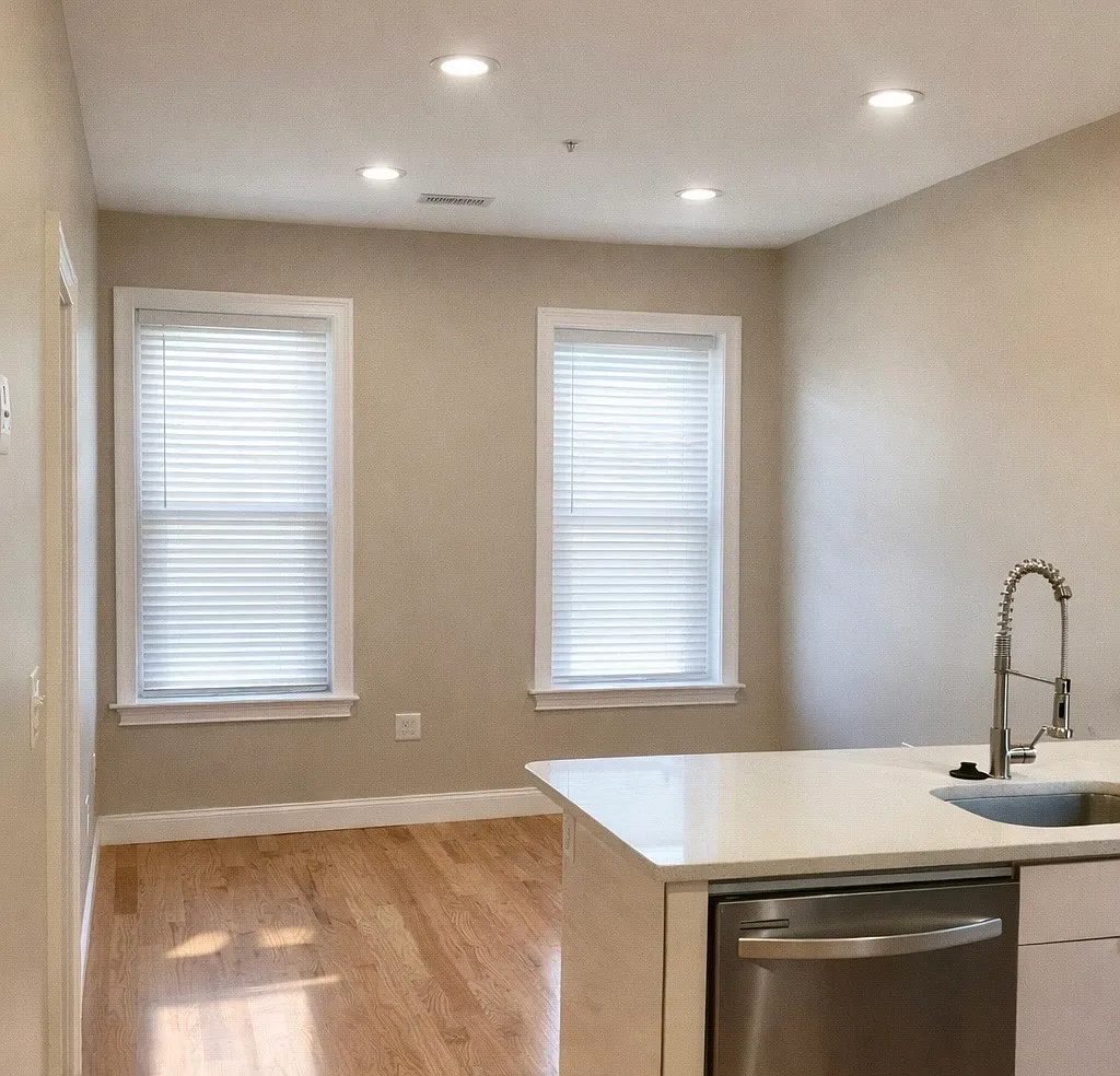 2 bed, 800 sqft, $2,895 — Photo 3