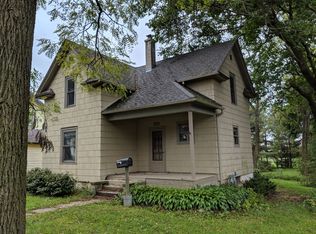 9003 Alden Rd, Harvard, IL 60033