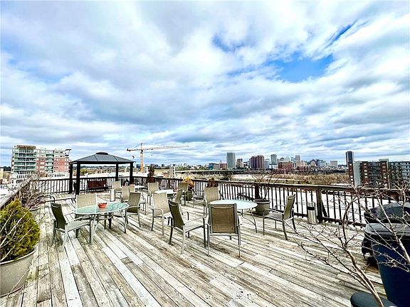 2nd image of 1301 Porter St #213
