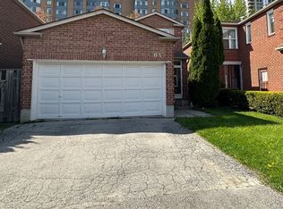 303 Riel Dr, Mississauga, ON L5B 3K1